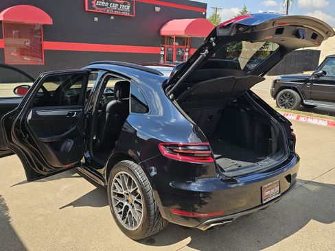 Used 2016 Porsche Macan Turbo w/ Premium Package Plus image 20