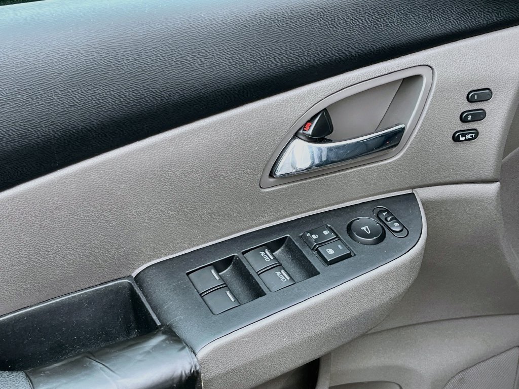Used 2016 Honda Odyssey Touring image 12