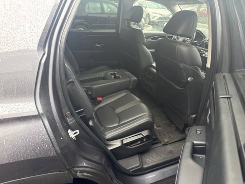 Used 2023 Honda Pilot Touring image 18