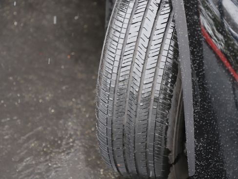 Used 2025 Toyota Highlander XSE image 3