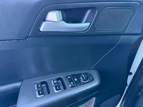 Used 2021 Kia Sportage LX image 24