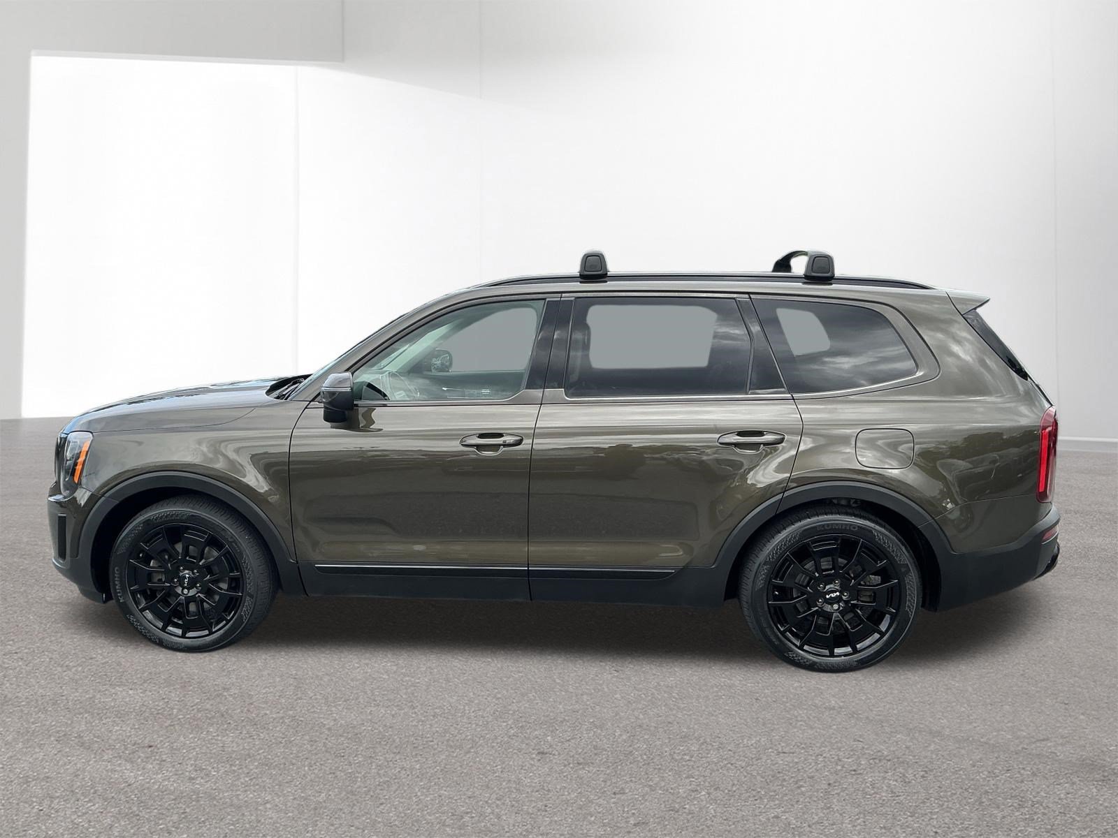 Used 2022 Kia Telluride EX w/ EX Premium Package AWD/4WD image 6