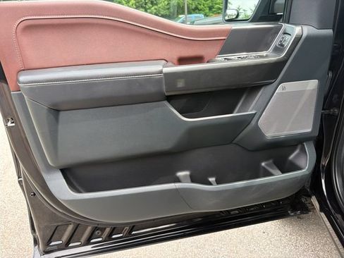Used 2021 Ford F150 Lariat w/ Equipment Group 502A High AWD/4WD image 11