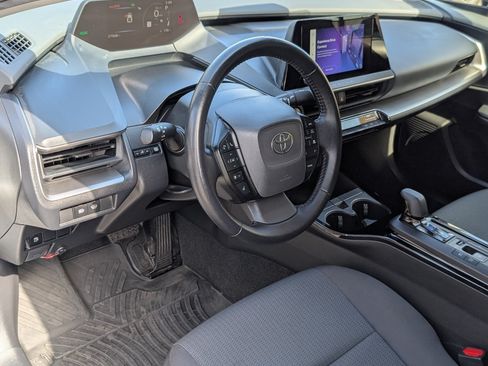 Used 2024 Toyota Prius LE FWD image 14
