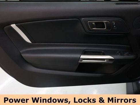 Used 2022 Ford Mustang Shelby GT500 w/ Carbon Fiber Track Pack image 49