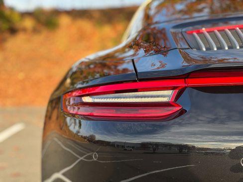 Used 2019 Porsche 911 image 28