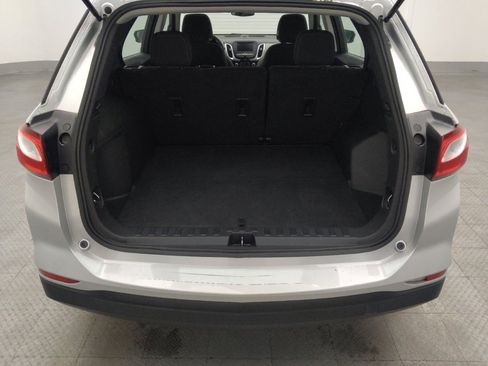 Used 2021 Chevrolet Equinox LS image 29