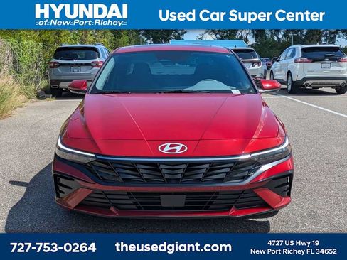 Certified 2025 Hyundai Elantra SEL FWD image 8