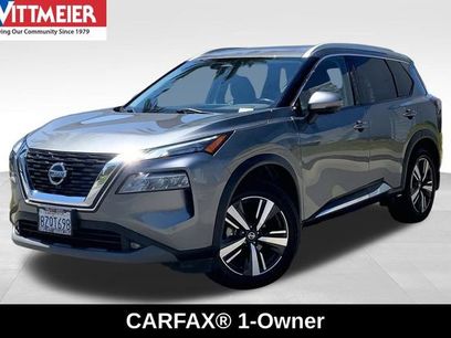 Used 2021 Nissan Rogue SL w/ Premium Package
