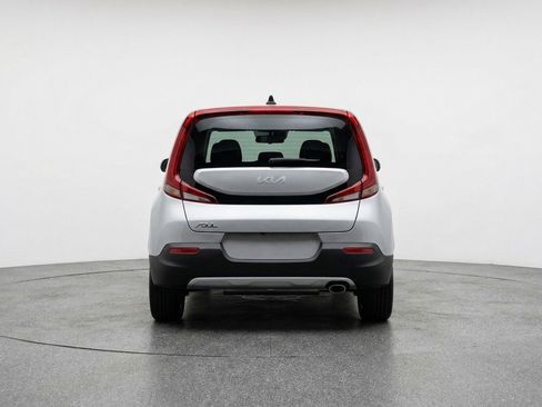 Used 2025 Kia Soul LX w/ LX Technology Package FWD image 7