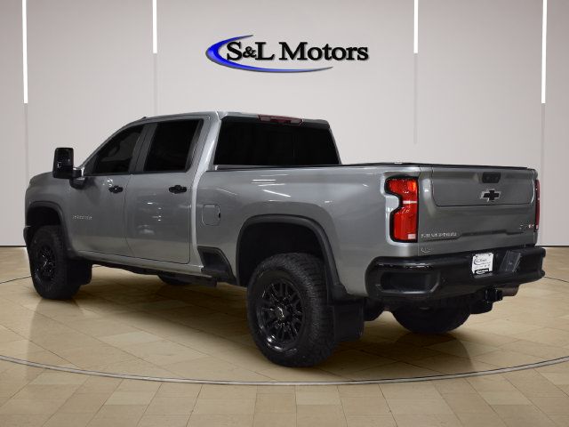 Used 2024 Chevrolet Silverado 2500 ZR2 w/ Technology Package AWD/4WD image 6