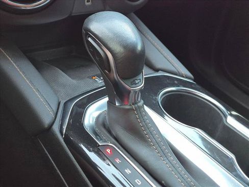 Used 2019 Chevrolet Blazer Premier w/ Sun and Wheels Package FWD image 8