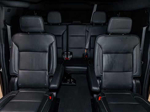 Used 2025 GMC Yukon XL Denali image 24