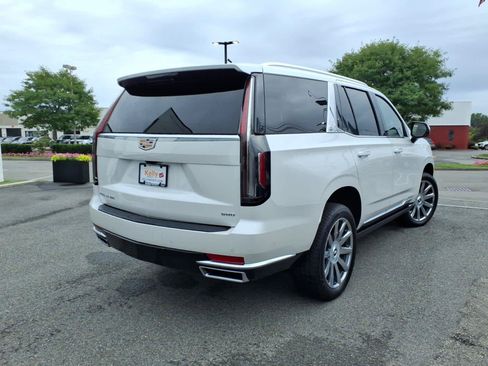 Used 2024 Cadillac Escalade Premium Luxury w/ Performance Package AWD/4WD image 4