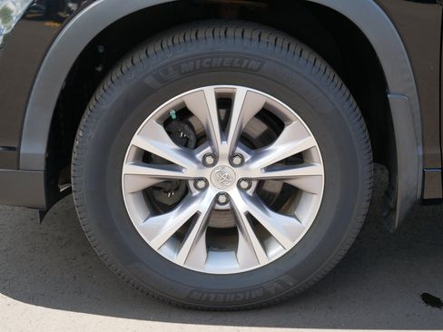 Used 2015 Toyota Highlander XLE AWD/4WD image 9