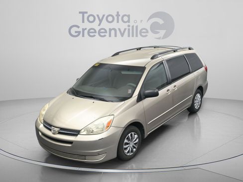 Used 2004 Toyota Sienna CE image 2