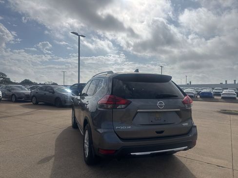 Used 2020 Nissan Rogue S w/ Special Edition Package image 17