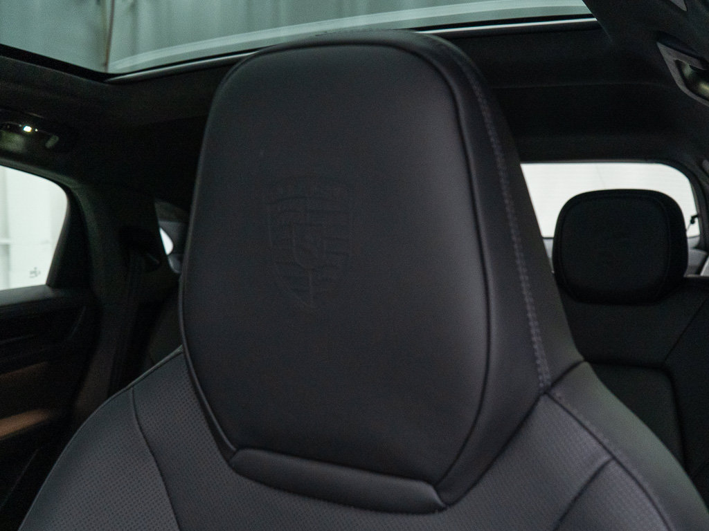 Used 2026 Porsche Cayenne GTS AWD/4WD image 17