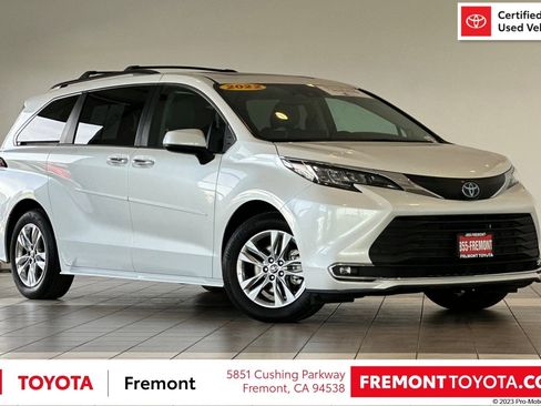 Certified 2022 Toyota Sienna XLE w/ XLE Plus Package image 1