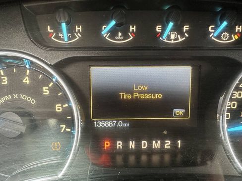 Used 2012 Ford F150 XLT w/ XLT Chrome Pkg RWD image 12