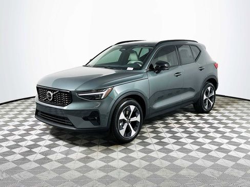 New 2026 Volvo XC40 B5 Plus w/ Protection Package Premier image 3