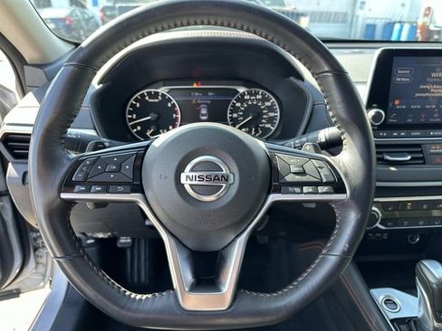 Used 2021 Nissan Altima 2.5 SR w/ SR Premium Package image 26