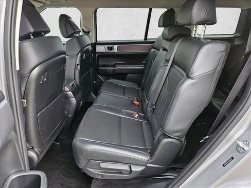 Used 2025 Hyundai Santa Fe SEL FWD image 24