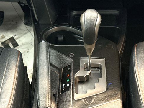 Used 2018 Toyota RAV4 SE image 21