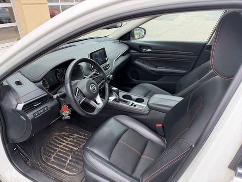 Used 2020 Nissan Altima 2.5 SR w/ Premium Package image 5