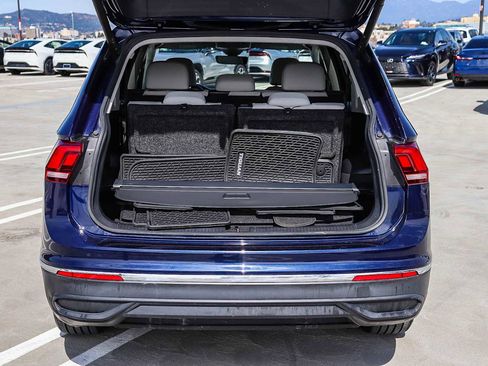 Certified 2022 Volkswagen Tiguan SE image 27
