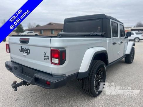 Used 2022 Jeep Gladiator Willys image 6