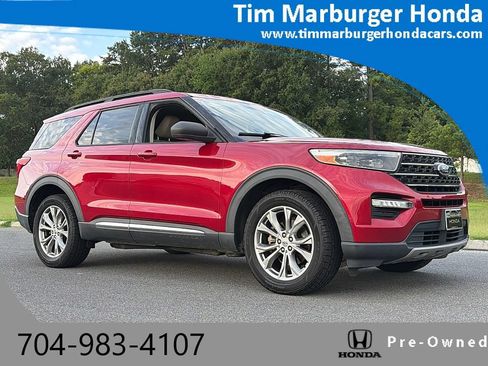 Used 2020 Ford Explorer XLT w/ Equipment Group 202A AWD/4WD image 2