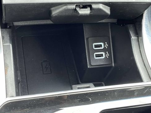 Used 2019 Ford Edge Titanium FWD image 20