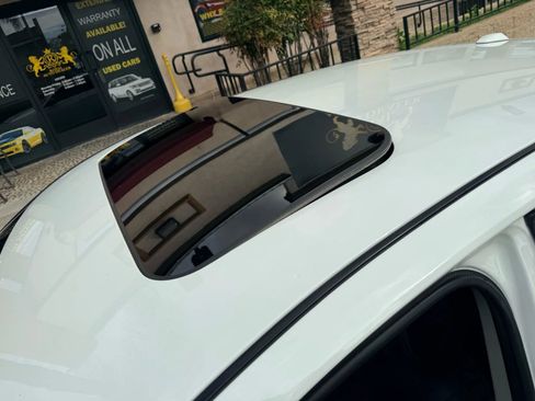 Used 2022 Nissan Altima 2.5 SR w/ Midnight Edition Package image 20