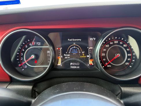 Used 2019 Jeep Wrangler Unlimited Rubicon AWD/4WD image 6
