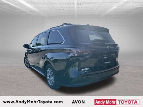 Certified 2026 Toyota Sienna LE FWD image 6