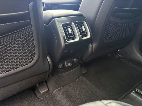 Used 2022 Kia Sorento SX AWD/4WD image 34
