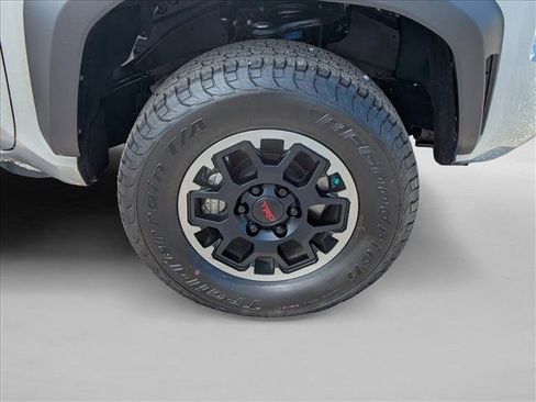Used 2024 Toyota Tacoma TRD Off-Road image 11
