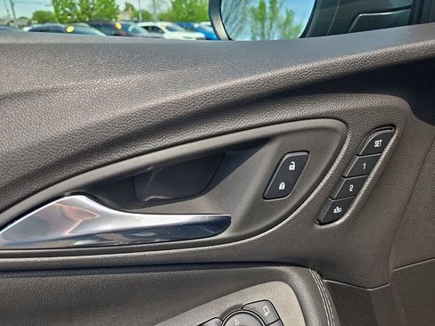 Used 2023 Buick Encore GX Essence w/ Experience Buick Package FWD image 25