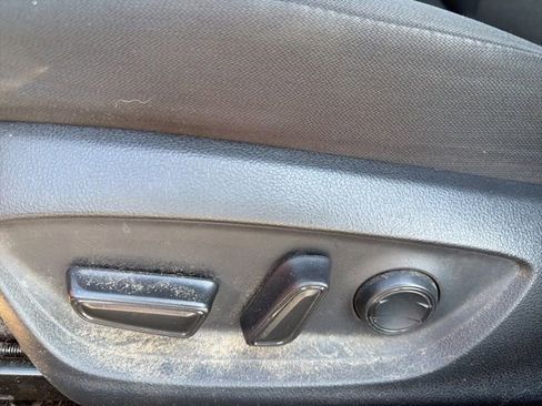 Used 2020 Toyota Camry LE FWD image 13
