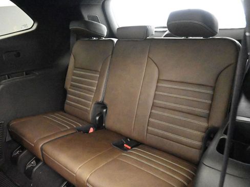 New 2026 GMC Acadia Denali Ultimate w/ LPO, All-Weather Package image 15