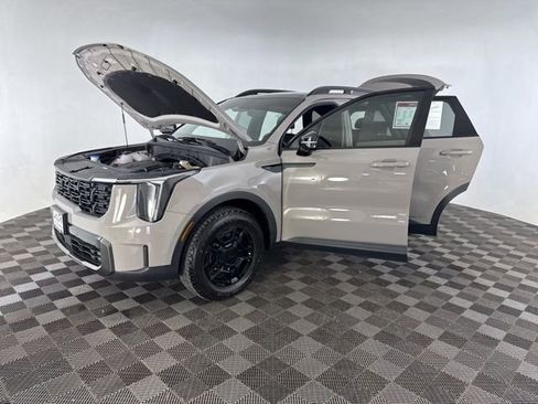 Certified 2025 Kia Sorento SX Prestige image 13