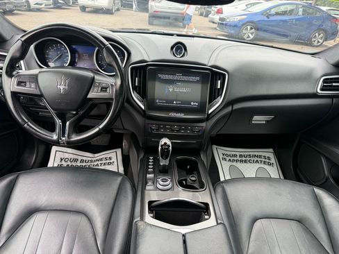 Used 2018 Maserati Ghibli S Q4 AWD/4WD image 13