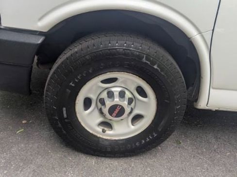 Used 2013 GMC Savana 3500 RWD image 9