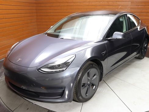 Used 2023 Tesla Model 3 Standard Range RWD image 4