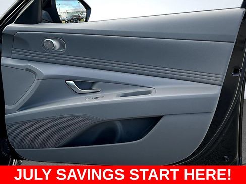 Used 2026 Hyundai Elantra SEL Sport Premium FWD image 31
