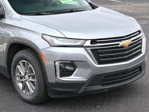 Used 2023 Chevrolet Traverse LT image 27