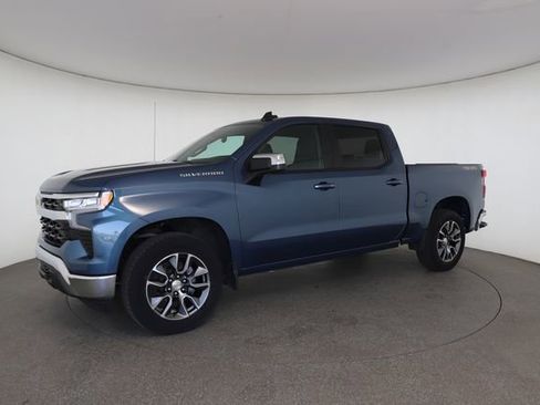 Used 2024 Chevrolet Silverado 1500 LT image 4