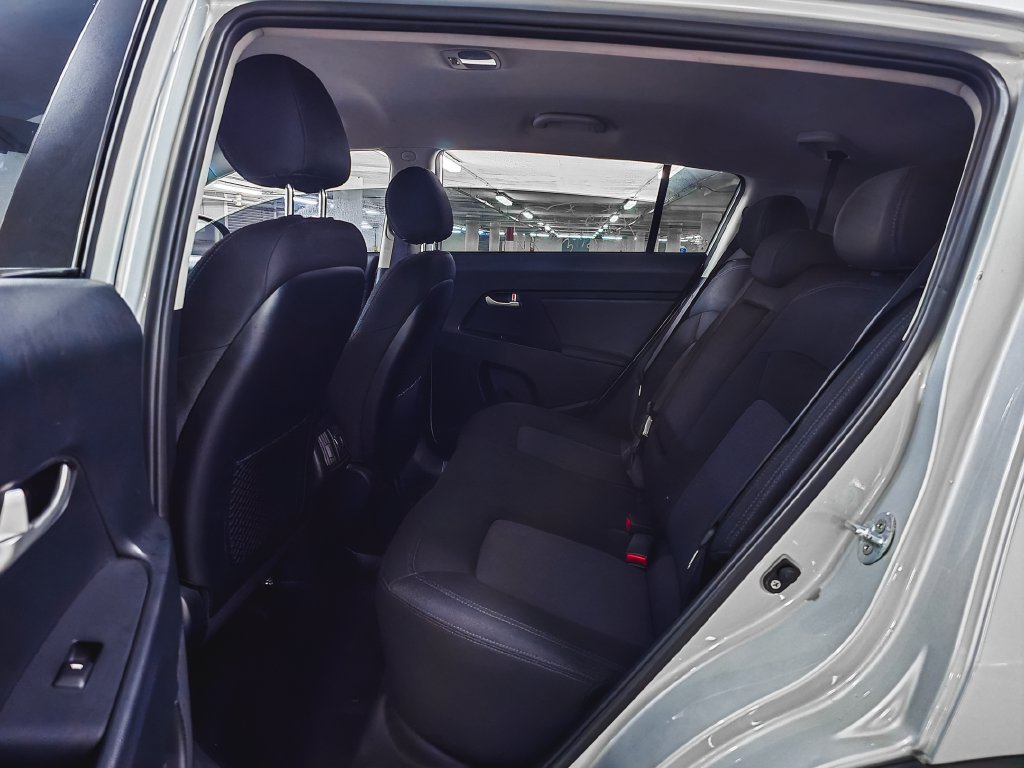 Used 2015 Kia Sportage LX FWD image 17