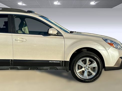 Used 2013 Subaru Outback 2.5i Limited w/ Moonroof Pkg image 32